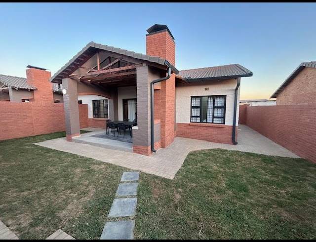 3 BEDROOM HOUSE FOR SALE IN RIETVALLEIRAND